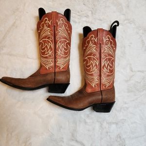 Ariat cowgirl boots in Terracotta w/ lemon stitching